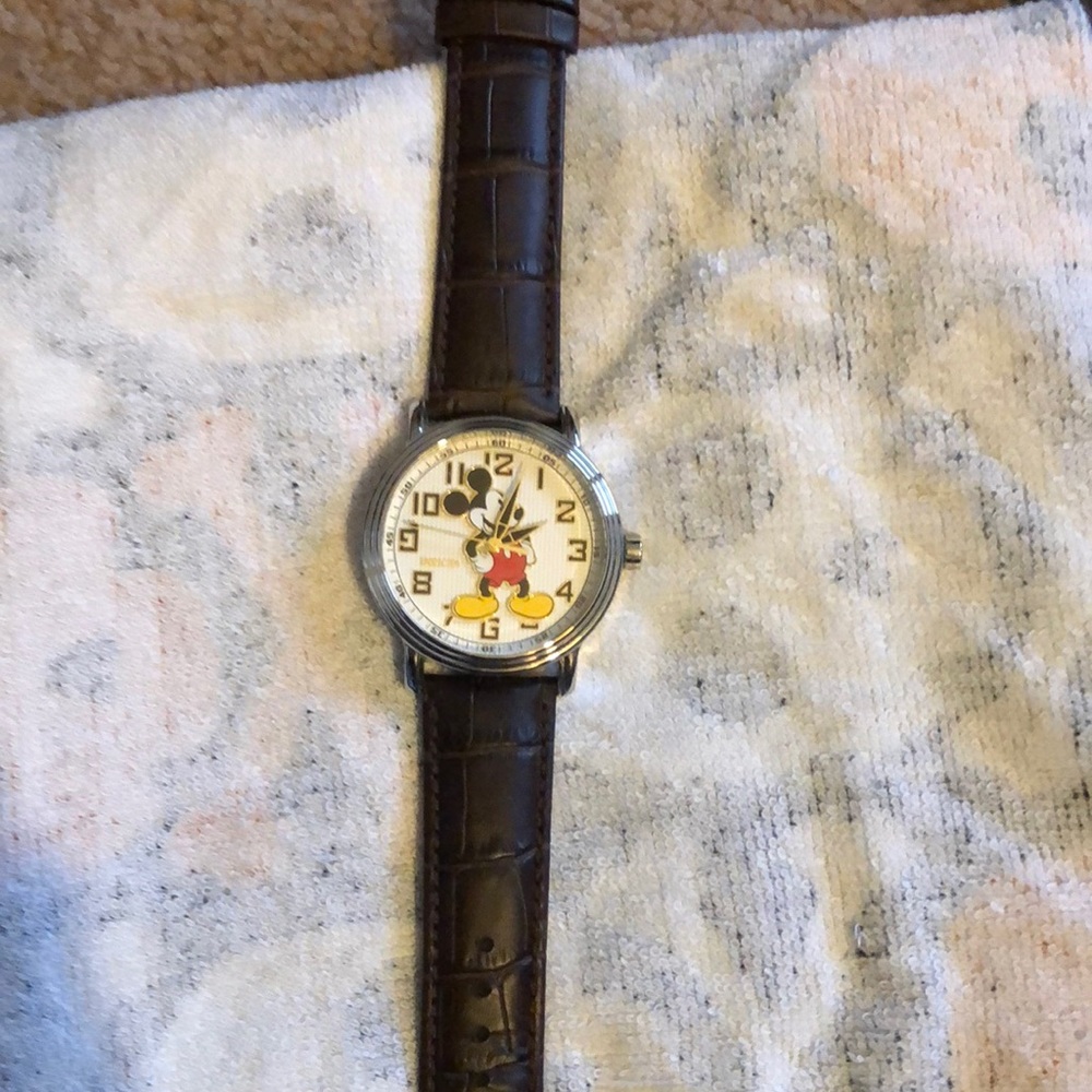 Invicta *limited edition* disney Mickey Mouse watch